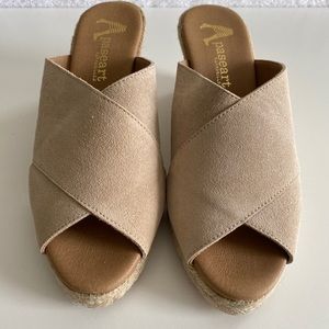New Paseart Crossband Wedge Espadrille, Size 7.5